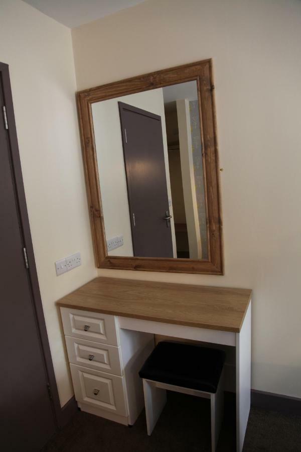 Hotel Liberal House Tamworth Esterno foto